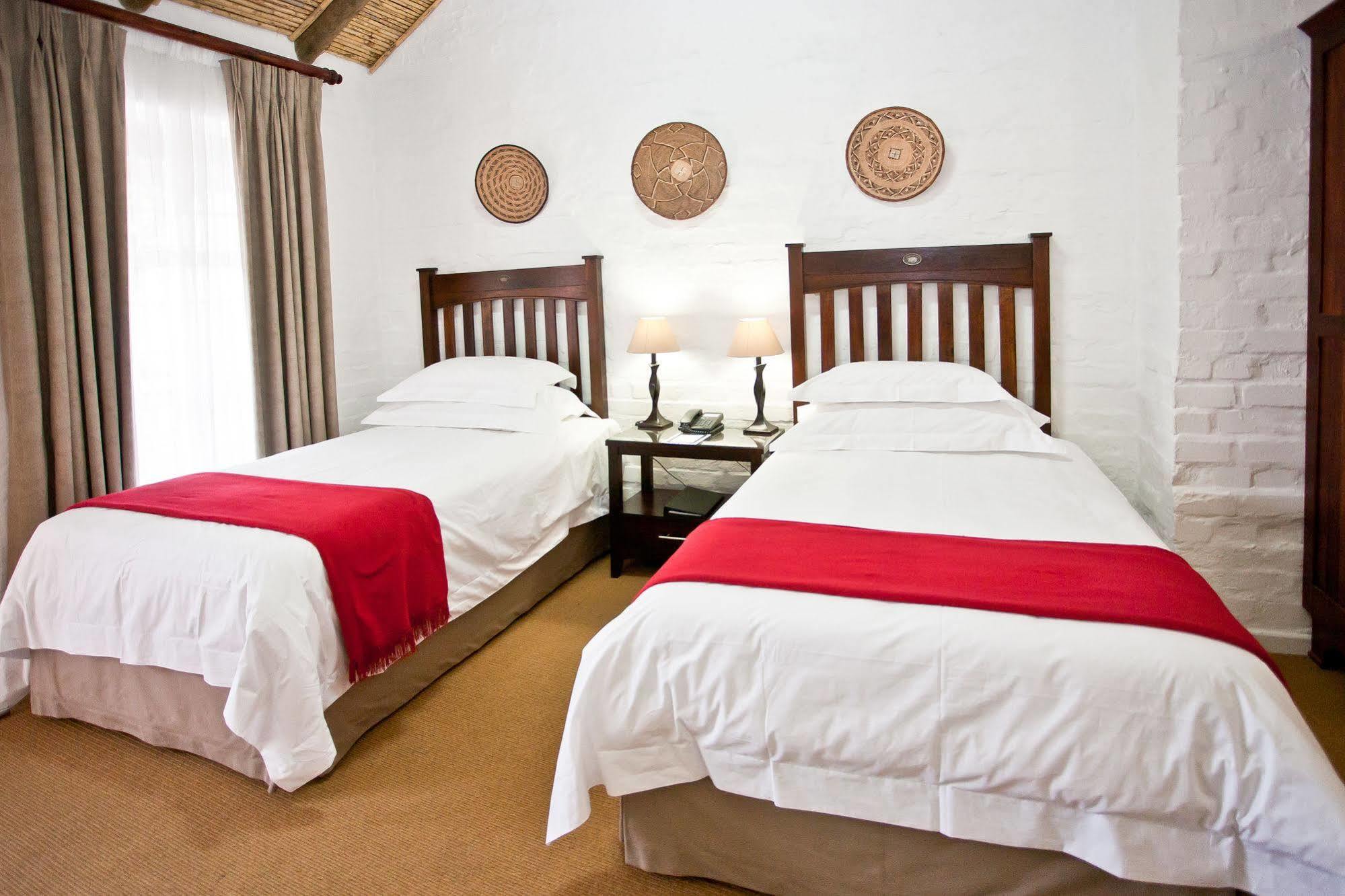 Protea Hotel By Marriott Oudtshoorn Riempie Estate Exterior photo